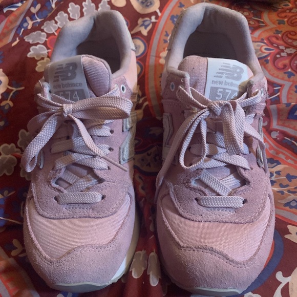 Pink New Balance sneakers - Picture 1 of 3